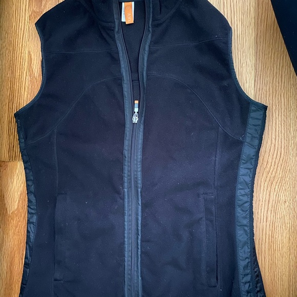 Lucy Black Sleeveless Vest - Picture 1 of 2